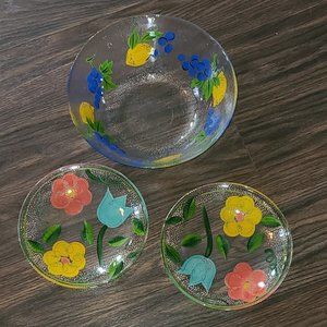 ARCOROC Glassware:  Large Salad Bowl & Two Plates (Fruit & Flowers)